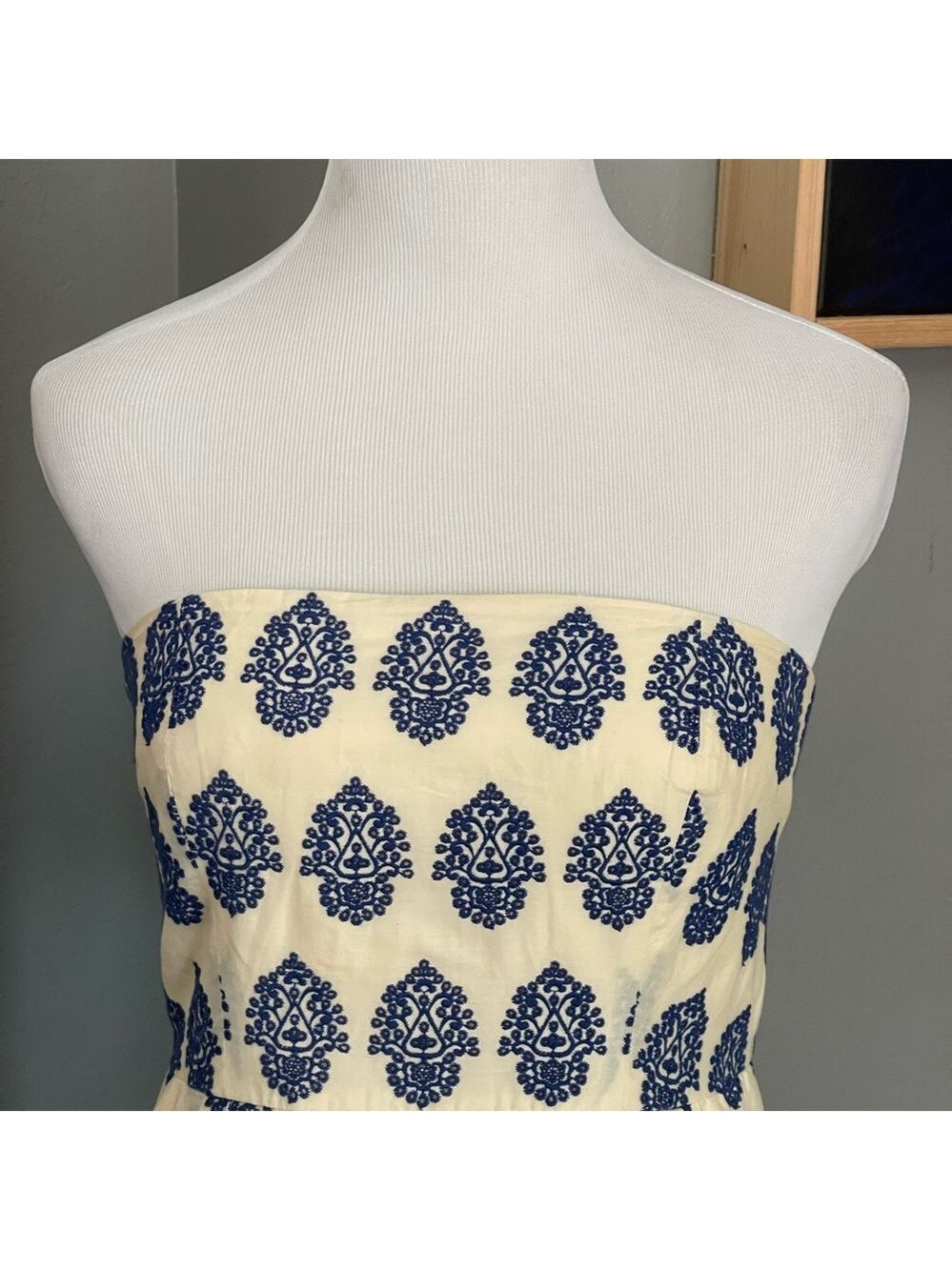 JCREW strapless embroidered mini/midi dress cream and blue size 10 pockets EUC - Picture 2 of 11